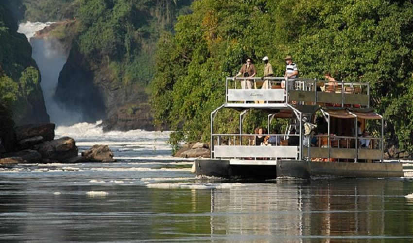 Boat Cruiser in Murchison Falls N.P