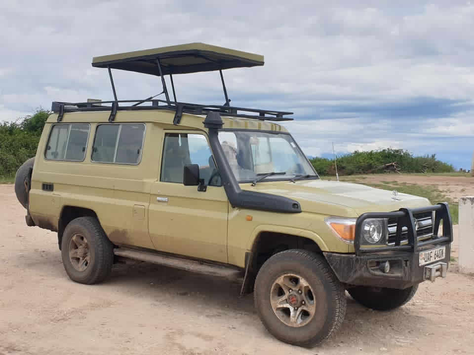 4x4 Land cruiser Recommended for Game Drives in Uganda