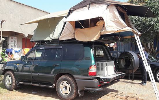 Car rental in Uganda with 2 rooftop tents and camping